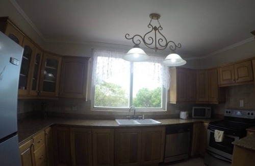 Prospect House | Beautiful & Spacious Townhouse ~With~ Swimming Pool & Panoramic Views
