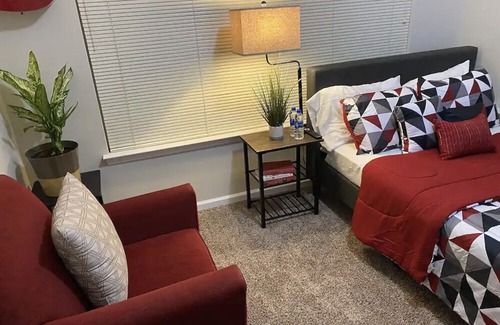 Sunset Road House | Beautiful Spacious Property in Charlotte NC