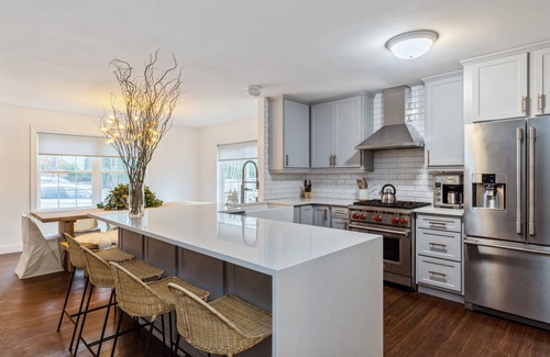Springs House | Beautiful Springs Home Recently Redesigned - Gunite Pool - 5 Bedrooms!