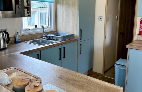 Paignton Ski Chalet | Beautiful Static Caravan Hoburne Devon Bay