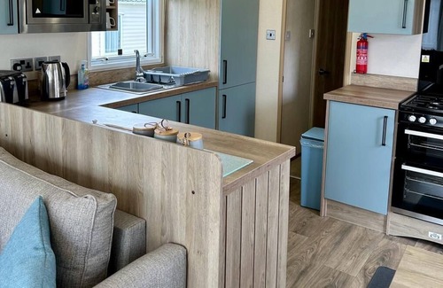 Paignton Ski Chalet | Beautiful Static Caravan Hoburne Devon Bay
