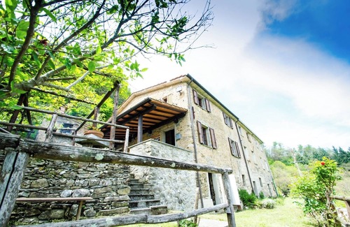 Stazzema House | Beautiful stone house in Tuscany. Pets allowed.