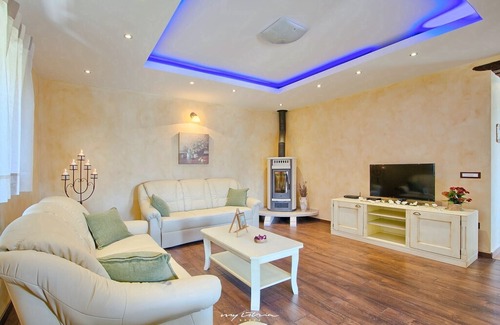Radetici Villa | Beautiful stone villa with pool in Central Istria