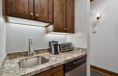 North Park City Condo | Beautiful Studio Just Minutes To Ski Resorts & Downtown