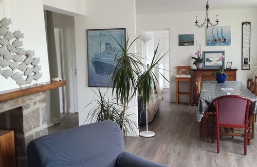 Agon-Coutainville House | Beautiful suite facing the golf course and 50 metres from the sea, close to the center.