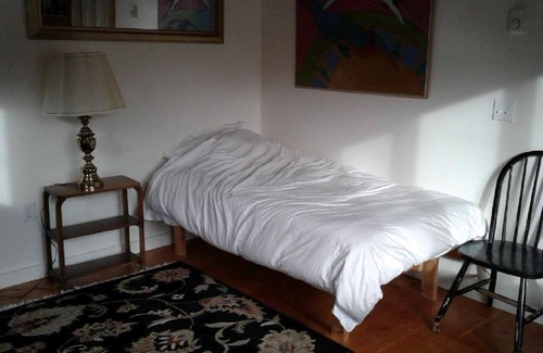 Nelson Bed & Breakfast | Beautiful Suite-Like Room Near Downtown