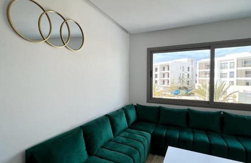 Bab al-Bahr Apartment | Beautiful sunny apartment with swim pool in Marina