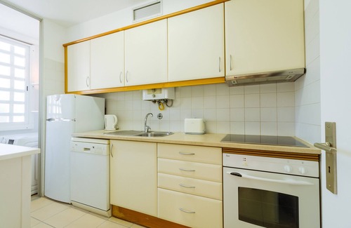 Alporchinhos House | Beautiful terraced house " Casa Branca " with pool and sea view