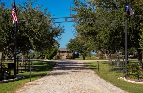 Elmaton Other | Beautiful Texas ranch retreat with lake.cabin#1