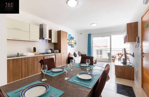 Bugibba Apartment | Beautiful, TOP NOTCH 1 BR APT just off the coast