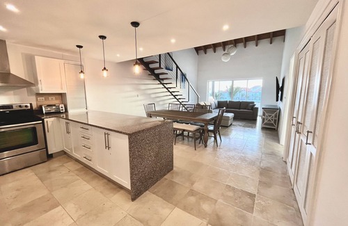 Cap Cana Marina Condo | Beautiful top floor beach front condo in the center of cap cana.
