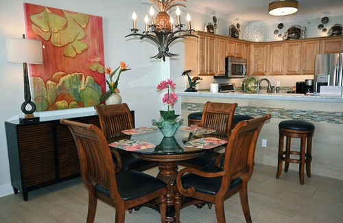 West Panama City Beach Condo | Beautiful Totally Renovated Condo 2003 - Beach Service - Mar-Oct 31