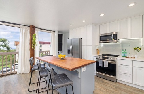 Makaha Valley House | Beautiful townhome with 2 pools— 5 min from the beach!