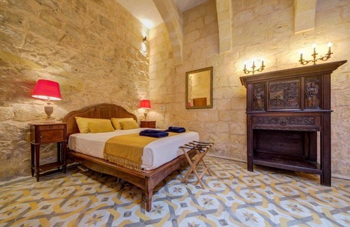 Cospicua House | Beautiful TownHouse 1 bedroom sleeps 4 in Cospicua