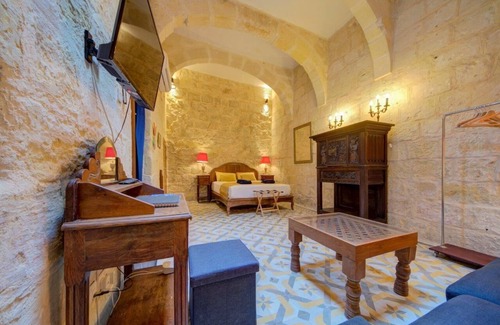 Cospicua House | Beautiful TownHouse 1 bedroom sleeps 4 in Cospicua