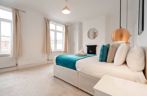Edgbaston Cottage | Beautiful Townhouse in Birmingham's Leafy Suburbs