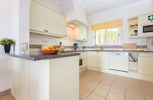 Meia Praia Villa | Beautiful Townhouse Overlooking Meia Praia Beach in Lagos- 2 Shared Pools
