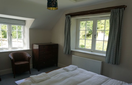 Holmrook Cottage | Beautiful, traditional sandstone cottage; 20 mins - Scafell Pike; 5 mins - beach