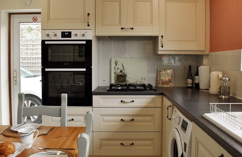 Westgate-on-Sea Cottage | Beautiful tucked away property close to the town and beach.