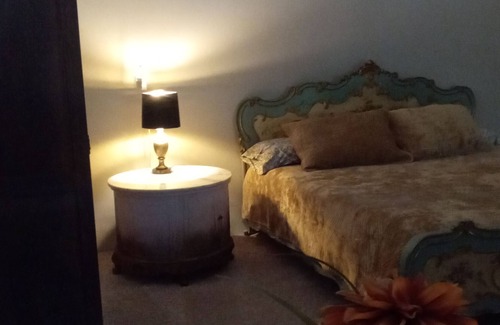 East Lake Apartment | beautiful two acre estate on north end of lake tarpon, downtown tarpon springs.