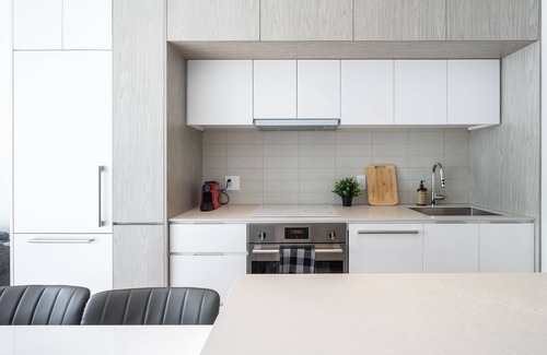 Downtown Montreal Condo | Beautiful two bedroom condo with a jaccuzi