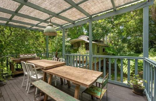 Bangalow House | Beautiful Unique Cottage -Pet-Friendly-walk to town