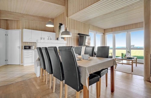 Faaborg House | Beautiful vacation home on South Funen with a view of the sea.