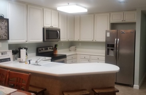 Orange Beach Condo | Beautiful view! 4 bdrm condo in low density bldg. Best location ON the beach!