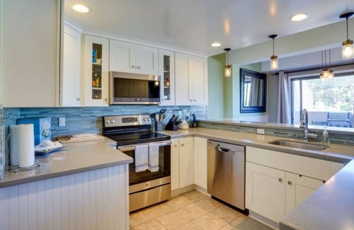 Avalon Condo | Beautiful views day and night!