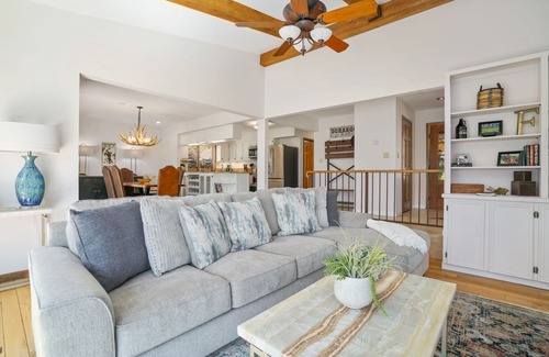 Hermosa House | Beautiful Views, Private Road, Close to Hot Spring!