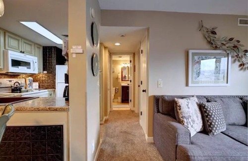 Pittman Center Condo | Beautiful views! Sleeps 2, Indoor Pool