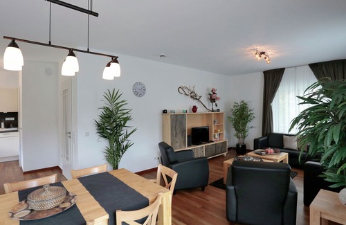 Kuestelberg Villa | Beautiful Villa with Garden in Küstelberg