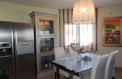 Les Tres Cales Ski Chalet | BEAUTIFUL VILLA WITH GARDEN AND POOL IN TRUE JORDI DE ALFAMA. CLOSE TO THE BEACH