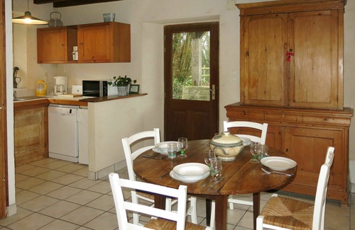 Sainte-Marie-du-Mont Villa | Beautiful villa for 4 guests with WIFI, TV, terrace and pets allowed