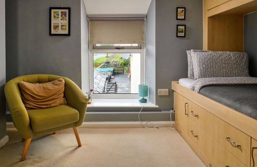 Cwmtirmynach House | Beautiful villa for 8 people with WIFI, TV and pets allowed