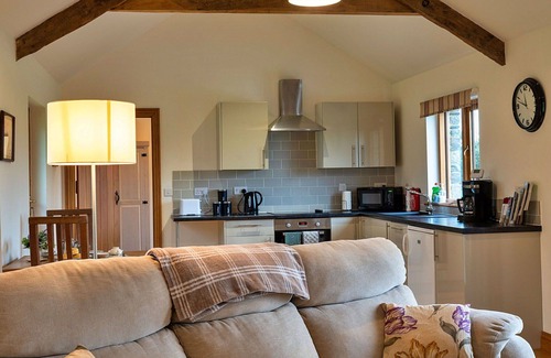 Liskeard House | Beautiful villa for 2 people with hot tub, WIFI and pets allowed
