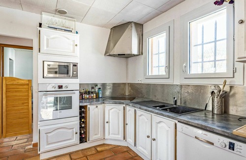 Rustrel House | Beautiful villa for 4 guests with WIFI, private pool, TV and terrace