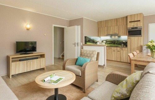 Medebach House | Beautiful villa for 6 guests with pool, WIFI, hot tub, TV, terrace and parking