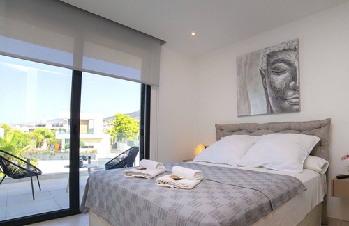 Finestrat House | Beautiful villa for 6 guests with WIFI, private pool, A/C, TV and terrace