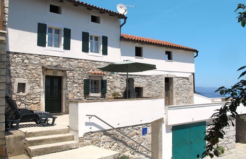 Sveta Jelena House | Beautiful villa for 6 guests with WIFI, A/C, TV, terrace, pets allowed and parking