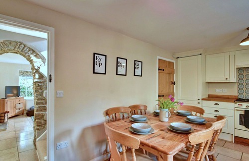 Bellerby House | Beautiful villa for 6 people with WIFI, hot tub, terrace and pets allowed