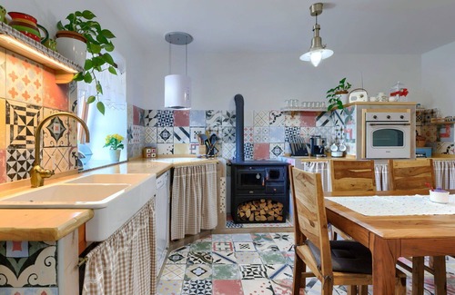 Grabri House | Beautiful villa for 6 guests with WIFI, A/C, private pool, TV and terrace