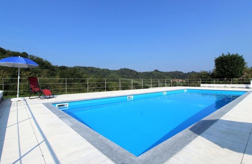 Brozolo House | Beautiful villa for 6 people with WIFI, private pool, TV, veranda and panoramic view