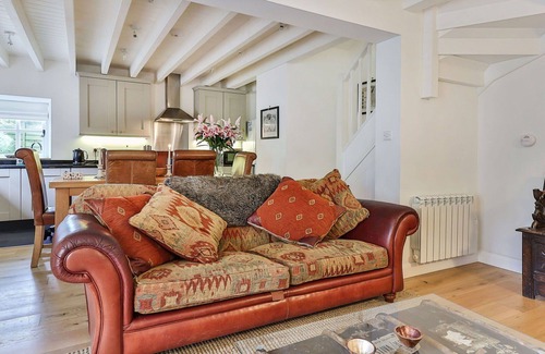 Blackburn House | Beautiful villa for 3 people with WIFI, TV and pets allowed