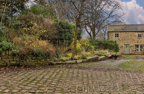 Blackburn House | Beautiful villa for 3 people with WIFI, TV and pets allowed