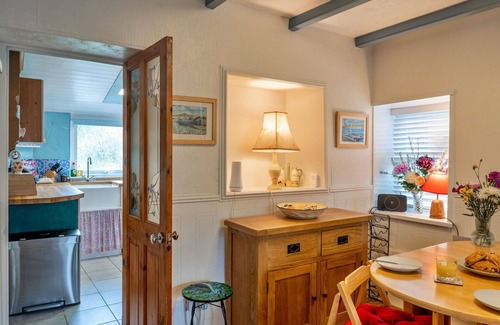 St. Dennis House | Beautiful villa for 4 people with WIFI and pets allowed