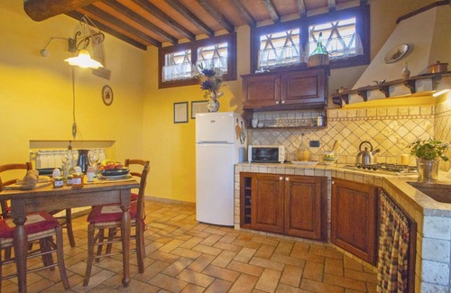 Poggiarello Villa | Beautiful villa for 12 guests with WIFI, private pool, TV, terrace and pets allowed