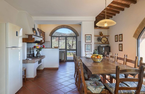 Scandicci House | Beautiful villa for 16 guests with WIFI, private pool, TV, patio, pets allowed and panoramic view