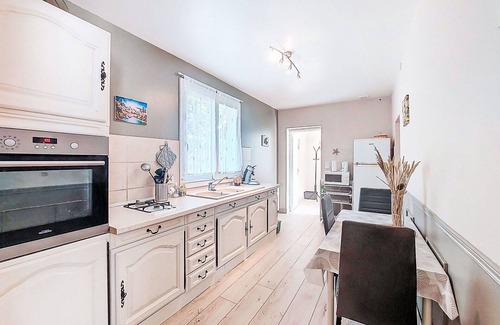 Saint-Christoly-Medoc House | Beautiful villa for 5 guests with WIFI, TV, terrace and pets allowed