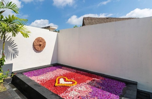 Kenderan Villa | Beautiful Villa in the middle of rice fields